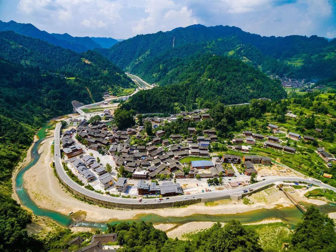 贵州，绿色诗篇中的秘境贵州